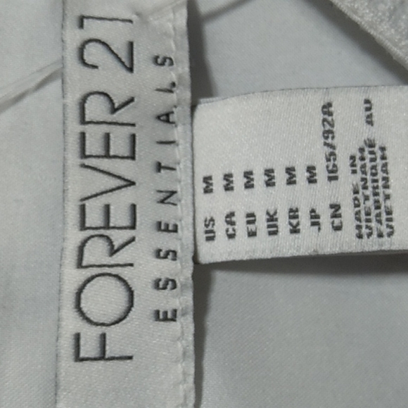 SALE! Forever 21 Essentials Peplum Top Sz.M Like New (BX86) - Picture 2 of 7